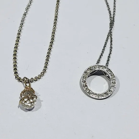 2 Classic Simple Necklaces Fashion Jewelry - Picture 4 of 7